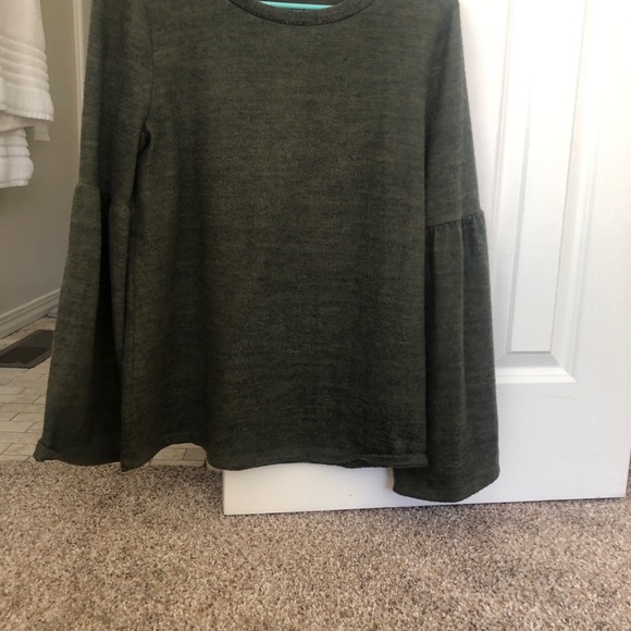 Sweater - Picture 2 of 3